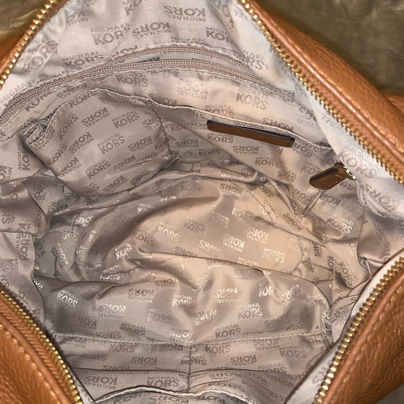 Michael Kors Shoulder Bag - Picture 4 of 8
